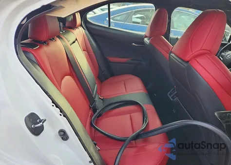 2021 Lexus Ux 250H z USA, uszkodzony, nr VIN JTHR9JBH5M2046468